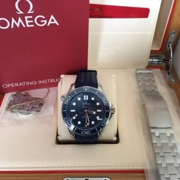 DIVER 300M CO‑AXIAL MASTER CHRONOMETER 42 MM - 图片 8