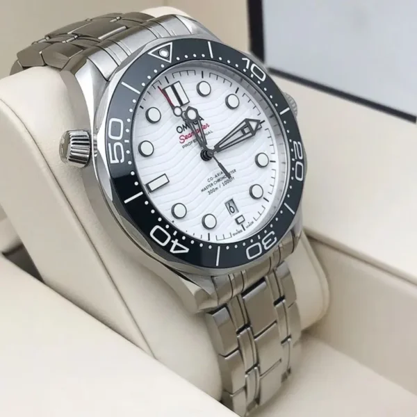 DIVER 300M CO‑AXIAL MASTER CHRONOMETER 42 MM-210.30.42.20.04.001 - 图片 9