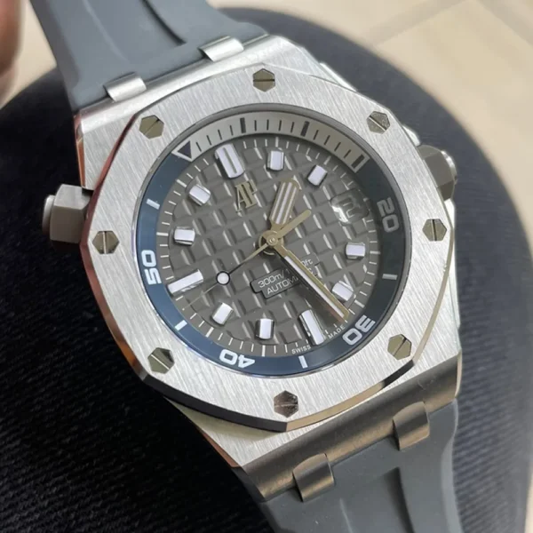 ROYAL OAK OFFSHORE DIVER Ref. 15720ST.OO.A009CA.01 - 图片 3