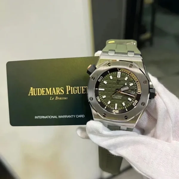 Royal Oak Offshore Diver's Watch Ref. 15720ST - 图片 9